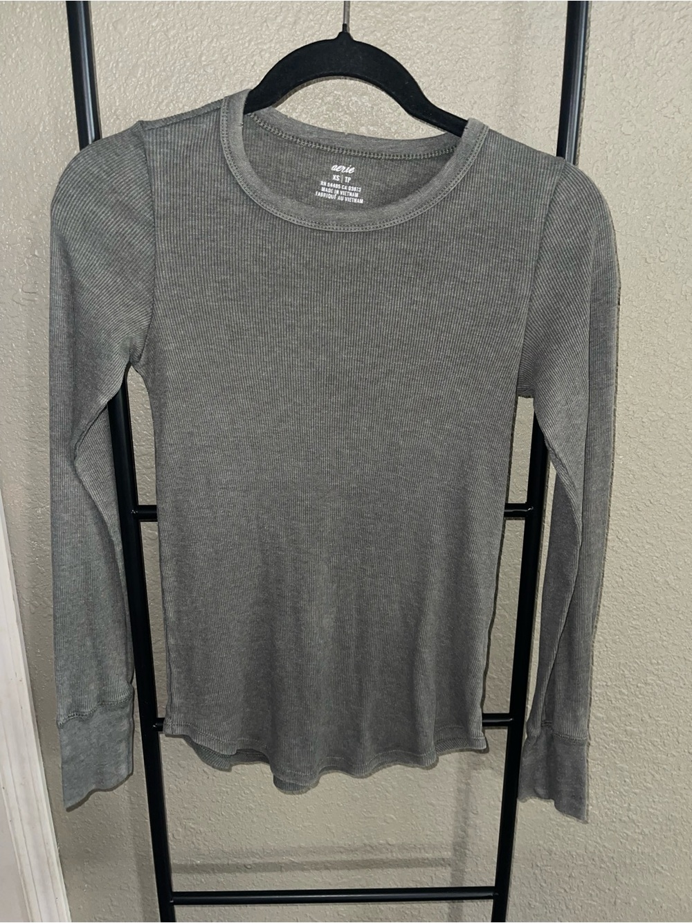 aerie Ribbed Long Sleeve Crew Tee - Gray